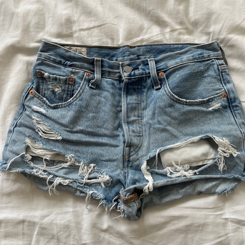 levi’s distressed denim shorts